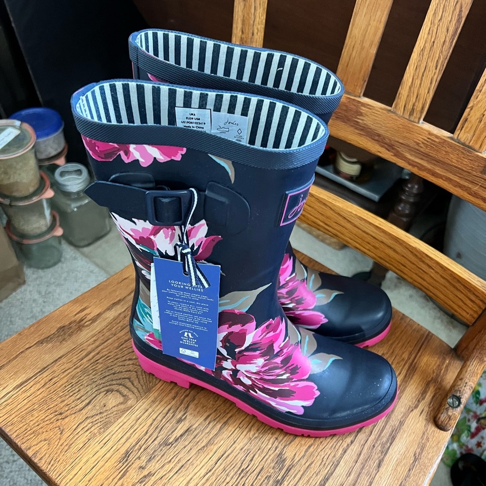 COPY - Joules Molly Welly mid rain boots. Black and pink floral.